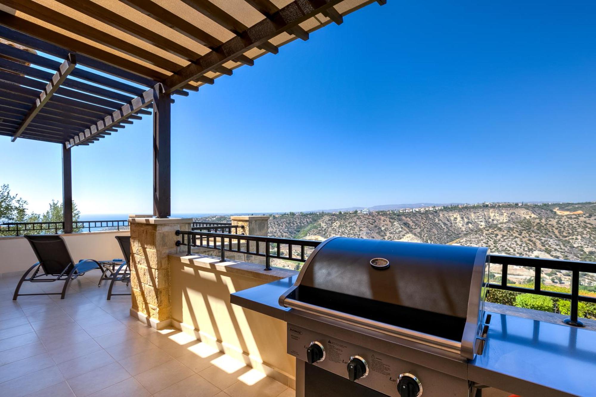 Fantastic Junior Villa Cz02 Salamis With Gorgeous Views, Aphrodite Hills Kouklia Exteriör bild